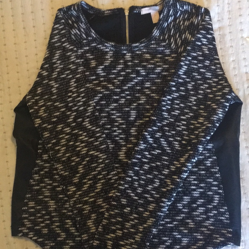 This is a L pull over sweater